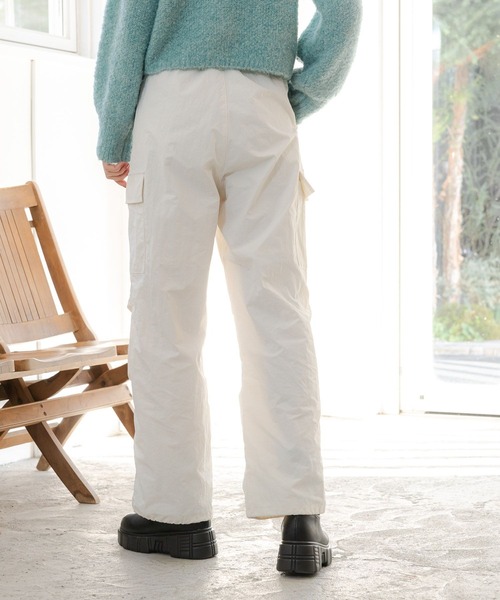 LAKOLE（ラコレ）の「シャカシャカカーゴパンツ / 995389（カーゴパンツ・レディース・ブラック/オフホワイト/オリーブ・SMALL/MEDIUM）」の7枚目の写真