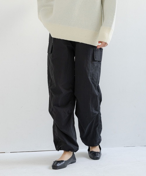 LAKOLE（ラコレ）の「シャカシャカカーゴパンツ / 995389（カーゴパンツ・レディース・ブラック/オフホワイト/オリーブ・SMALL/MEDIUM）」の12枚目の写真