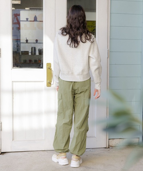 LAKOLE（ラコレ）の「シャカシャカカーゴパンツ / 995389（カーゴパンツ・レディース・ブラック/オフホワイト/オリーブ・SMALL/MEDIUM）」の18枚目の写真