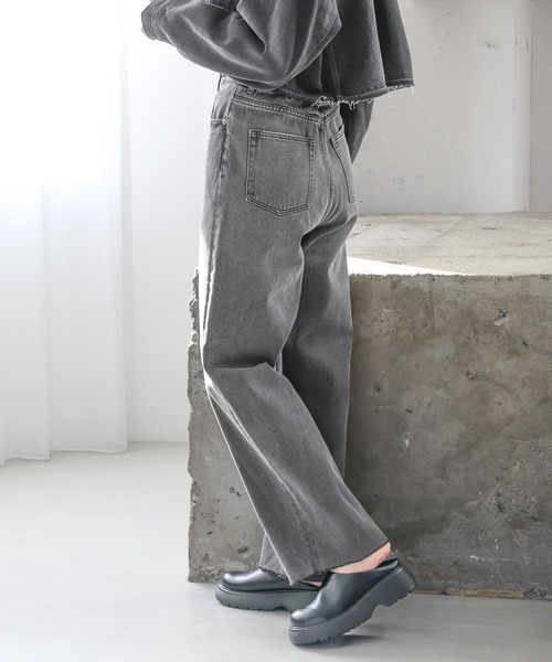 LEPSIM（レプシィム）の「ストレートデニムパンツ　992049（デニムパンツ・レディース・ブラック系その他/ライトブルー/インディゴブルー/ブルー系その他・LARGE/SMALL/MEDIUM）」の19枚目の写真