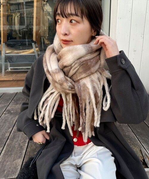 fredy emue(フレディエミュ)の「チェックふわふわストール(ストール/ショール・レディース・ピンク系その他/ベージュ系その他/パープル系その他/オレンジ系その他/ブラック系その他・FREE)」の6枚目の写真