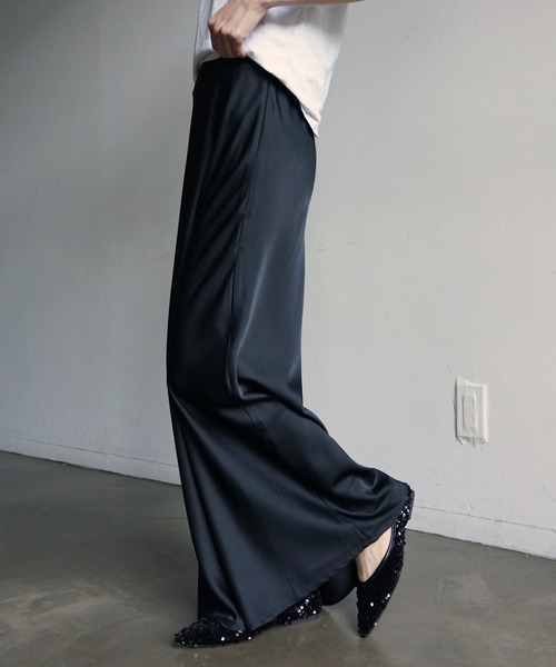 Mela(メラ)の「サテンナロースカート(スカート・レディース・ブラック/グレー・S/L/M)」の14枚目の写真