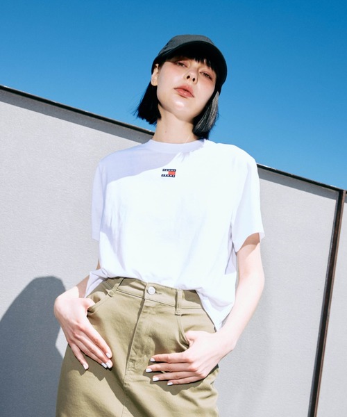 tommy jeans（トミー ジーンズ）の「【オンライン限定】ボクシーロゴTシャツ（Tシャツ/カットソー・レディース・ホワイト/ライトパープル・X-SMALL/SMALL/MEDIUM）」の21枚目の写真