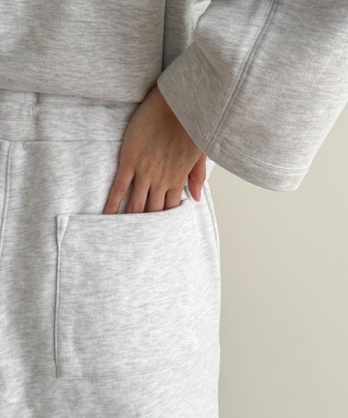 CANAL JEAN（キャナルジーン）の「RED CHOP WORKS　裏毛タックイージーパンツ（その他パンツ・レディース・ネイビー/ヘザーグレー・38/36）」の4枚目の写真