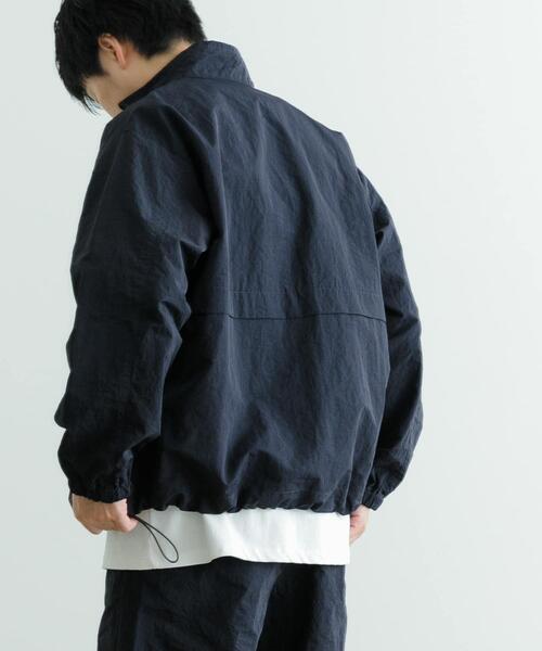 ITEMS URBANRESEARCH(アイテムズ アーバンリサーチ)の「ddp Nylon Track Jacket(ナイロンジャケット・メンズ・ブラック/アイボリー/ブルー・MEDIUM/LARGE)」の15枚目の写真