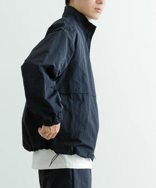 ITEMS URBANRESEARCH(アイテムズ アーバンリサーチ)の「ddp Nylon Track Jacket(ナイロンジャケット・メンズ・ブラック/アイボリー/ブルー・MEDIUM/LARGE)」の16枚目の写真