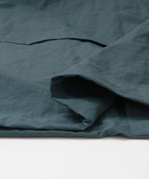 ITEMS URBANRESEARCH(アイテムズ アーバンリサーチ)の「ddp Nylon Track Jacket(ナイロンジャケット・メンズ・ブラック/アイボリー/ブルー・MEDIUM/LARGE)」の5枚目の写真