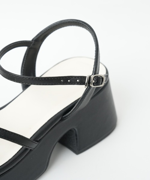 WEGO（ウィゴー）の「WEGO/バルキーヒール細ストラップサンダル（サンダル・レディース・ブラック/インディゴブルー・MEDIUM/LARGE）」の14枚目の写真