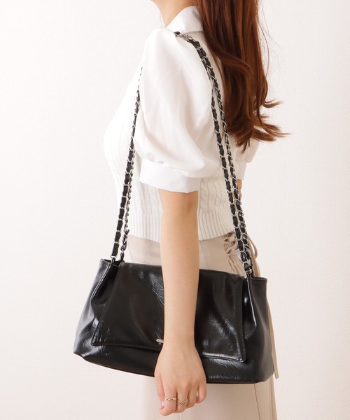 Lace Ladies(レースレディース)の「チェーンストラップ付き フラップ ショルダー バッグ(ショルダーバッグ・レディース・シルバー/ブラック/アイボリー・FREE)」の8枚目の写真