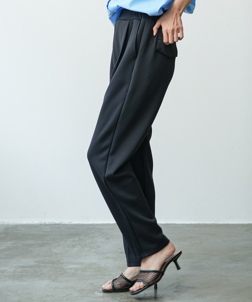 mili an deni(ミリアンデニ)の「TPUテーパードパンツ(スラックス・レディース・ブラック/ピンク/ネイビー/アイボリー・M/L)」の22枚目の写真