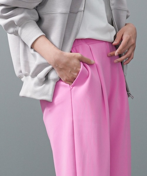 mili an deni(ミリアンデニ)の「TPUテーパードパンツ(スラックス・レディース・ブラック/ピンク/ネイビー/アイボリー・M/L)」の14枚目の写真