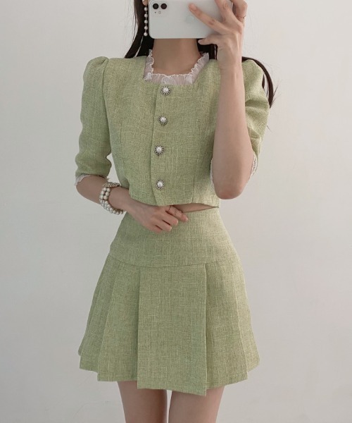 FREE STYLISTS(フリー スタイリスト)の「YUGA_YGMC パールボタン サマーツイード クロップドジャケット(ノーカラージャケット・レディース・ライトグリーン/ライトブルー/ホワイト・FREE)」の1枚目の写真