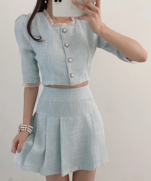 FREE STYLISTS(フリー スタイリスト)の「YUGA_YGMC パールボタン サマーツイード クロップドジャケット(ノーカラージャケット・レディース・ライトグリーン/ライトブルー/ホワイト・FREE)」の3枚目の写真
