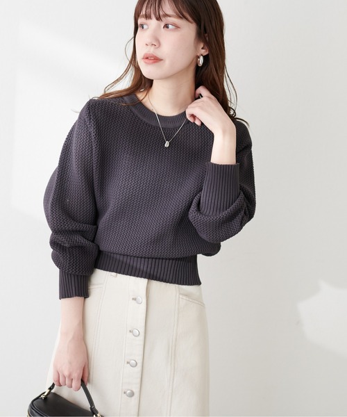 natural couture(ナチュラルクチュール)の「メッシュ編みスポンディッシュニット(ニット/セーター・レディース・チャコールグレー/オフホワイト/ピンク/グリーン・FREE)」の3枚目の写真