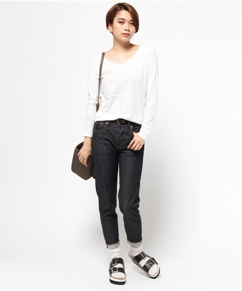 AZUL by moussy（アズールバイマウジー）の「40/-タンブラー天竺カットオフV/N長袖PO（Tシャツ/カットソー・レディース・ブラック系その他/ホワイト系その他/ブラック/トップグレー/カーキ系/オフホワイト/ダークネイビー・MEDIUM/X-SMALL/LARGE/SMALL/X-LARGE）」の13枚目の写真