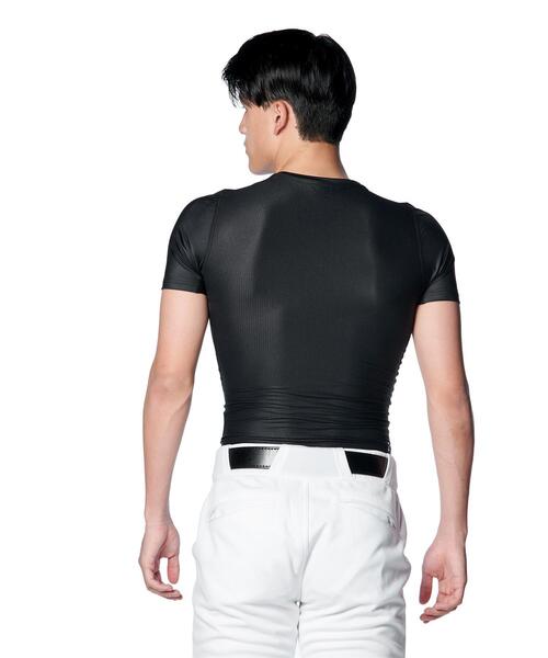 UNDER ARMOUR(アンダーアーマー)の「UAアイソチル コンプレッション ショートスリーブ クルーネック シャツ(ベースボール/メンズ)(Tシャツ/カットソー・メンズ・ブラック・XL/L/M/S/2XL/3XL)」の2枚目の写真