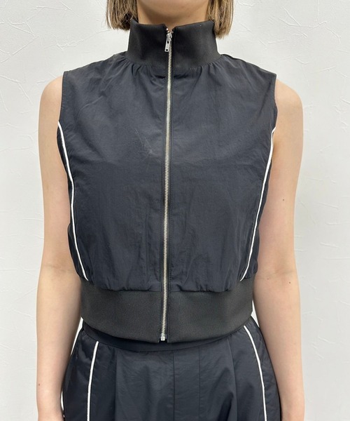 FOREVER 21（フォーエバー トゥエンティーワン）の「【2024SS】トラックベスト（ベスト・レディース・オフホワイト/ブラック・FREE）」の21枚目の写真