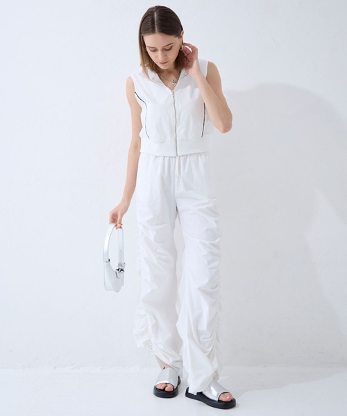 FOREVER 21（フォーエバー トゥエンティーワン）の「【2024SS】トラックベスト（ベスト・レディース・オフホワイト/ブラック・FREE）」の13枚目の写真