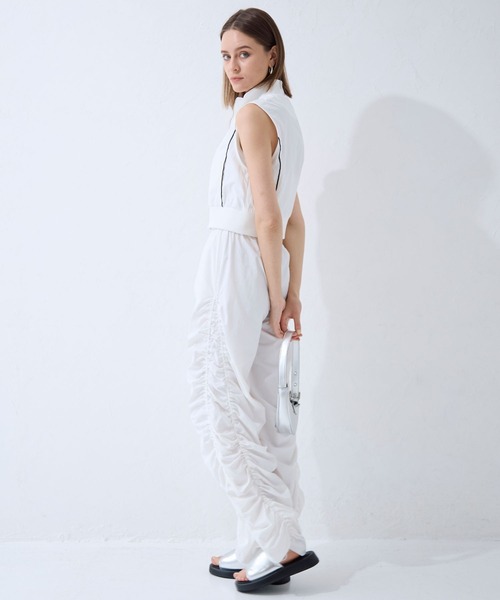 FOREVER 21（フォーエバー トゥエンティーワン）の「【2024SS】トラックベスト（ベスト・レディース・オフホワイト/ブラック・FREE）」の16枚目の写真