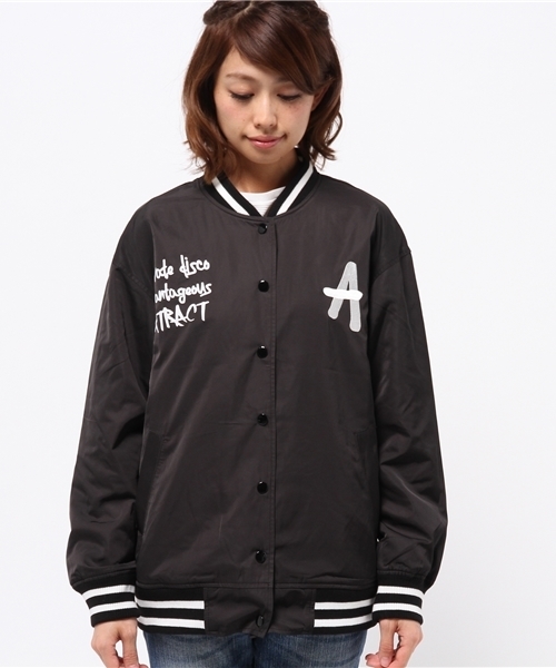 WEGO（ウィゴー）の「WEGO/イニシャルスタジャン（スタジャン・レディース・ネイビー/ブラック・FREE）」の9枚目の写真