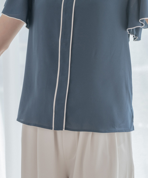 Jayro(ジャイロ)の「デザイン釦配色フレア袖ブラウス(シャツ/ブラウス・レディース・サックスブルー/グレー/ホワイト/ホワイト系その他3/ネイビー・M)」の13枚目の写真