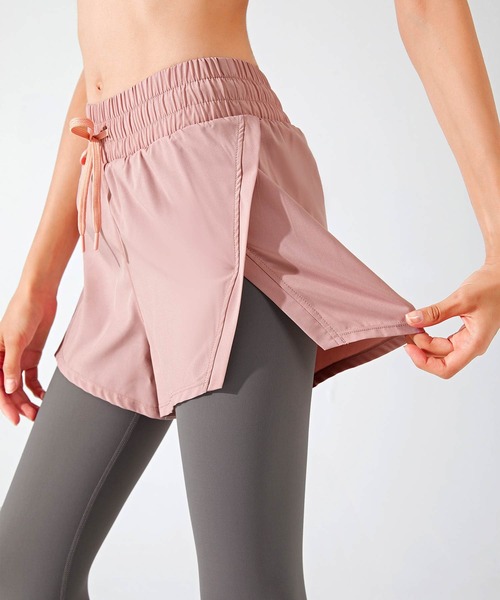 OSYAREVO（オシャレボ）の「水着 レディース 体型カバー ラッシュガード フィットネス 水陸両用 水陸両用 一体型 体型カバー レギンス レディース（ラッシュガード・レディース・ピンク/ブラック/グレー・SMALL/MEDIUM/LARGE/X-LARGE）」の4枚目の写真