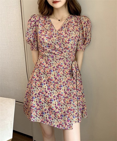Dream garden(ドリームガーデン)の「小花柄カシュクールワンピース(ワンピース・レディース・イエロー系/パープル系・M/XL/L)」の4枚目の写真