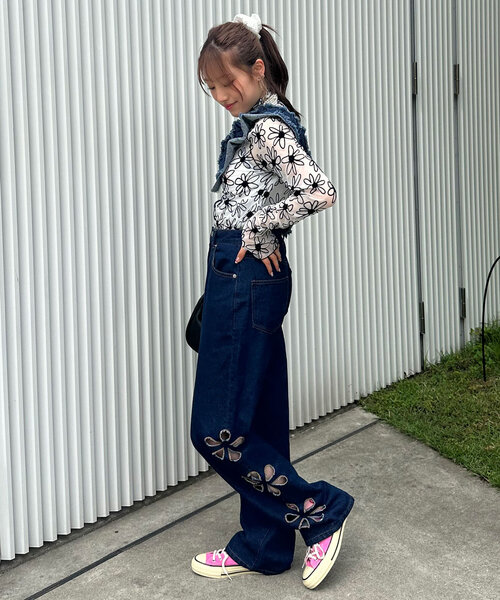 HELLO.SANFRANCISCO(ハローサンフランシスコ)の「【HELLO.SANFRANCISCO/ハローサンフランシスコ】フロッキーフラワーシアータートルトップス(Tシャツ/カットソー・レディース・ピンク/ホワイト/ブルー・ONE SIZE)」の18枚目の写真