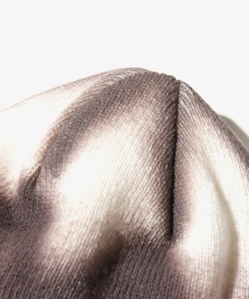 atmos pink(アトモスピンク)の「atmos pink Diamond Pattern Beanie / アトモス ピンク ダイヤモンド パターン ビーニー(ニットキャップ/ビーニー・レディース・ブラック/アイボリー・FREE)」の3枚目の写真