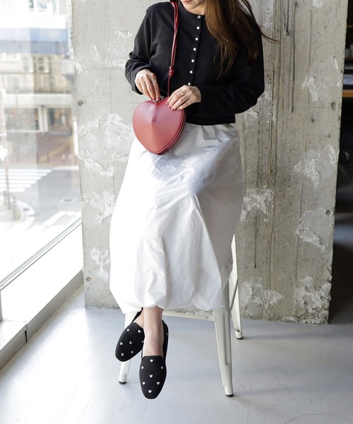 SESTO（セスト）の「ハート刺繍ローファーパンプス（ローファー・レディース・ブラック/ブラック系その他/グレー/アイボリー・22.5cm/23.0cm/23.5cm/24.0cm/24.5cm/25.0cm）」の18枚目の写真