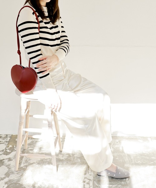 SESTO（セスト）の「ハート刺繍ローファーパンプス（ローファー・レディース・ブラック/ブラック系その他/グレー/アイボリー・22.5cm/23.0cm/23.5cm/24.0cm/24.5cm/25.0cm）」の22枚目の写真