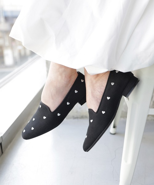 SESTO（セスト）の「ハート刺繍ローファーパンプス（ローファー・レディース・ブラック/ブラック系その他/グレー/アイボリー・22.5cm/23.0cm/23.5cm/24.0cm/24.5cm/25.0cm）」の17枚目の写真