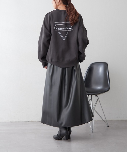 Remind me and forever(リマインドミーアンドフォーエバー)の「【大ヒットアイテム】トライアングルロゴ裏起毛スウェット(スウェット・レディース・スミクロ/ベージュ/ライトベージュ/ブルー・FREE)」の17枚目の写真