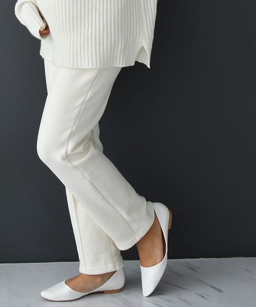 CHOCOA（チョコア）の「裏起毛ラクラク美脚パンツ（マタニティウェア/グッズ・レディース・ホワイト/ブラック/チャコール・FREE）」の2枚目の写真