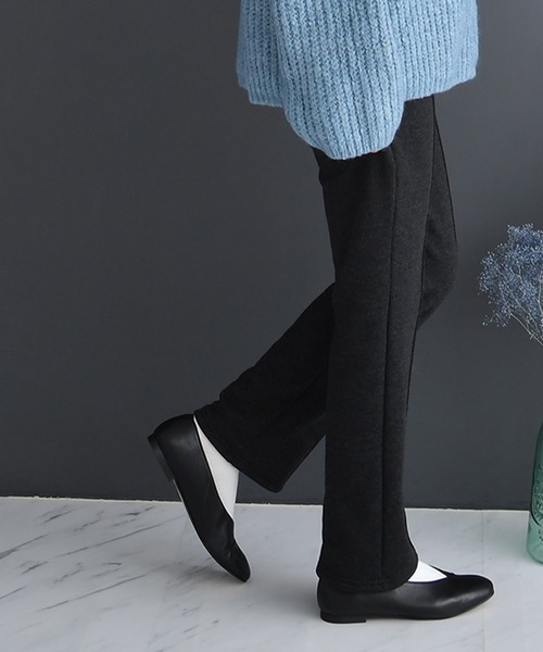 CHOCOA（チョコア）の「裏起毛ラクラク美脚パンツ（マタニティウェア/グッズ・レディース・ホワイト/ブラック/チャコール・FREE）」の10枚目の写真