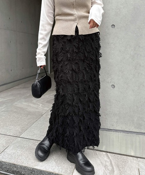 andme(アンドミー)の「カットフリンジニットタイトスカート(スカート・レディース・ブラック/アイボリー/グレー・M)」の2枚目の写真