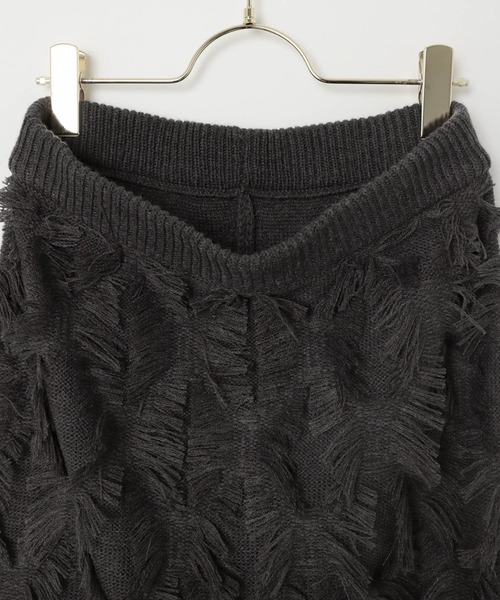 andme(アンドミー)の「カットフリンジニットタイトスカート(スカート・レディース・ブラック/アイボリー/グレー・M)」の10枚目の写真