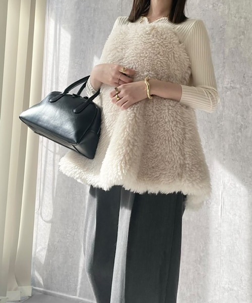 H.TOKYO(エイチトウキョウ)の「H.TOKYO × mimi / ハートネック セーター/ニット(ニット/セーター・レディース・モカ/ブラック/ホワイト/ベージュ・FREE)」の10枚目の写真