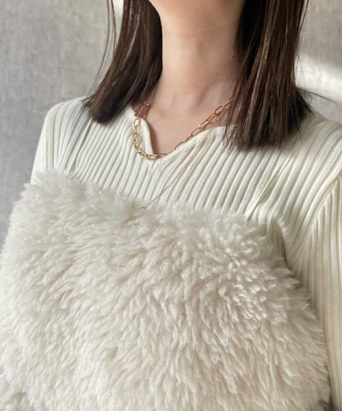 H.TOKYO(エイチトウキョウ)の「H.TOKYO × mimi / ハートネック セーター/ニット(ニット/セーター・レディース・モカ/ブラック/ホワイト/ベージュ・FREE)」の13枚目の写真