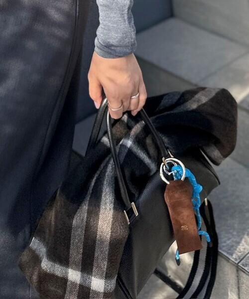 NOLLEY’S（ノーリーズ）の「ミディアムコーム【PR林☆別注アイテム】（チャーム・レディース・ブラウン系その他/サックスブルー・FREE）」の13枚目の写真