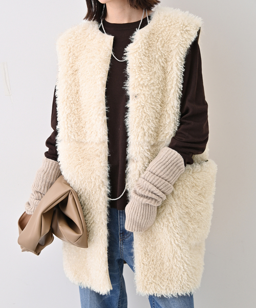 SLOBE IENA(スローブイエナ)の「ECOPELフェイクムートンベスト(ベスト・レディース・ベージュ・FREE)」の1枚目の写真