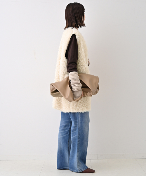 SLOBE IENA(スローブイエナ)の「ECOPELフェイクムートンベスト(ベスト・レディース・ベージュ・FREE)」の4枚目の写真