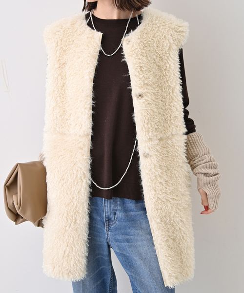 SLOBE IENA(スローブイエナ)の「ECOPELフェイクムートンベスト(ベスト・レディース・ベージュ・FREE)」の9枚目の写真