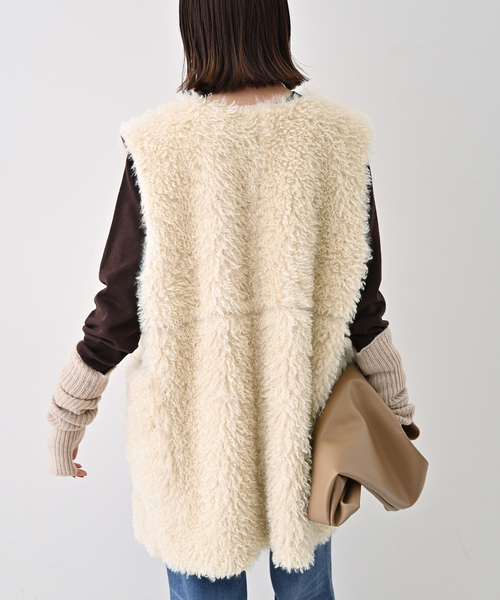 SLOBE IENA(スローブイエナ)の「ECOPELフェイクムートンベスト(ベスト・レディース・ベージュ・FREE)」の11枚目の写真