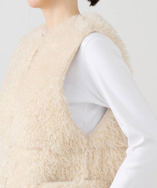 SLOBE IENA(スローブイエナ)の「ECOPELフェイクムートンベスト(ベスト・レディース・ベージュ・FREE)」の18枚目の写真