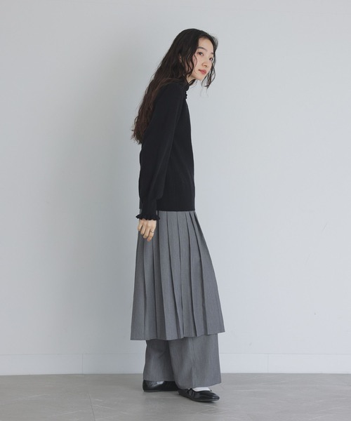 somari imagination（ソマリ イマジネーション）の「『フリルタートルネックニットプルオーバー』（ニット/セーター・レディース・ブラック/アイボリー/ブルー/ボルドー・2/1）」の12枚目の写真