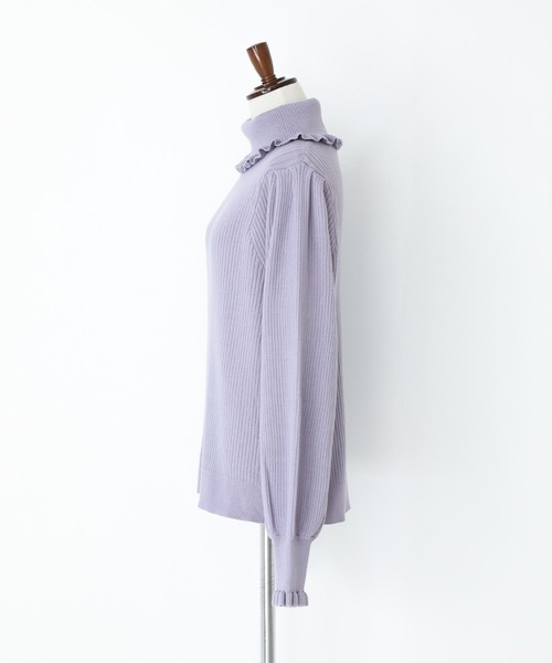 somari imagination（ソマリ イマジネーション）の「『フリルタートルネックニットプルオーバー』（ニット/セーター・レディース・ブラック/アイボリー/ブルー/ボルドー・2/1）」の21枚目の写真