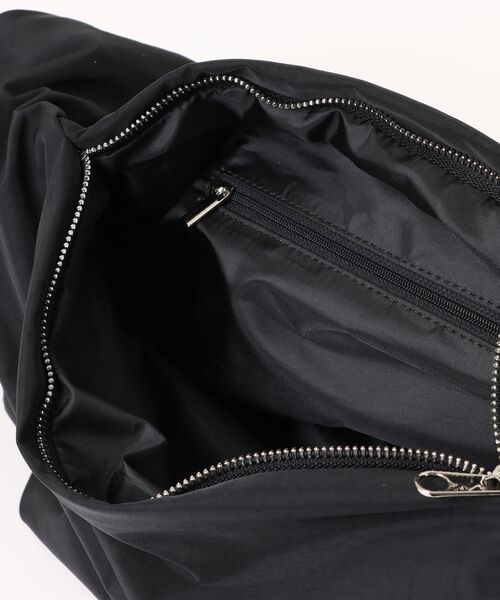 OUTDOOR PRODUCTS（アウトドアプロダクツ）の「【OUTDOOR PRODUCTS】リボンハンドルバッグ（ショルダーバッグ・メンズ・ブラック/アイボリー/ベージュ・FREE）」の6枚目の写真