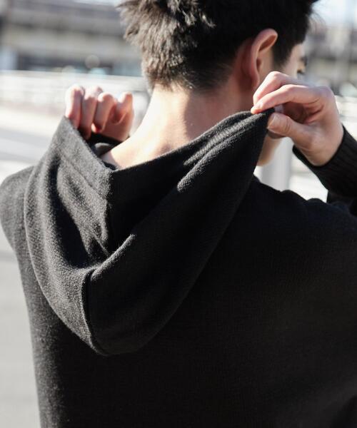 WEGO（ウィゴー）の「WEGO/グラフィックプリントニットパーカー（ニット/セーター・メンズ・ホワイト/ブラック・MEDIUM/LARGE）」の5枚目の写真