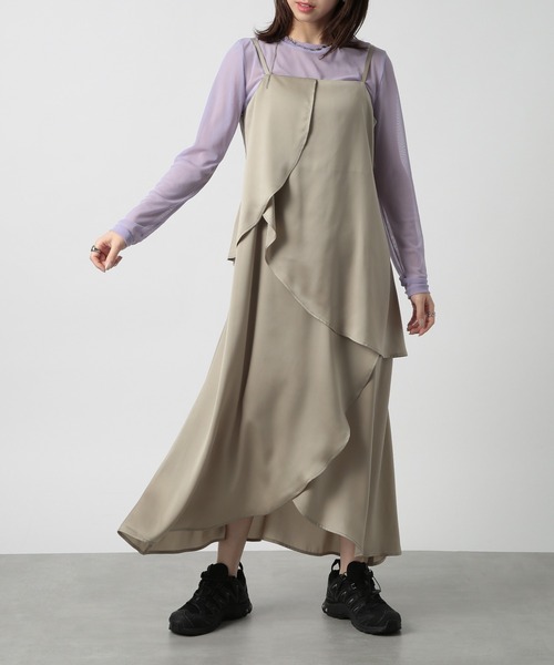MAISON BREEZE reveur(メゾンブリーズレヴール)の「【MAISON BREEZE reveur】petal camisole dress one-piece(ワンピース・レディース・ブラック/グレイッシュベージュ/オフホワイト/レッド・FREE)」の2枚目の写真